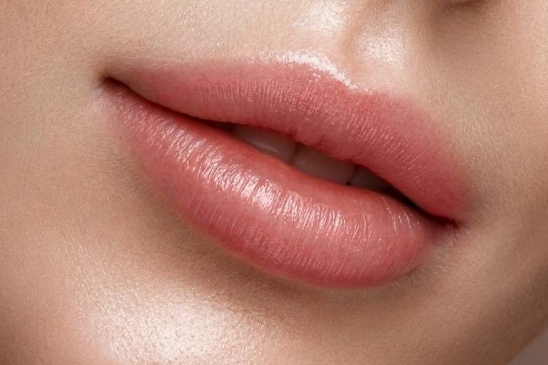 Relleno y perfilado de labios